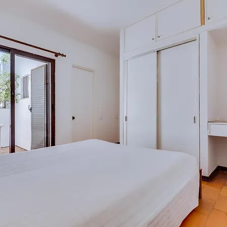 Al - Private Villa, Oceanico Old Course Golf Villa